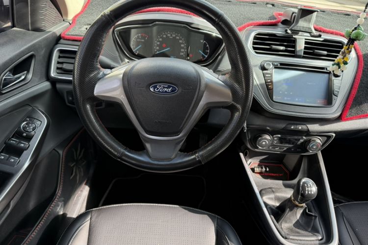 Used Ford Escort 2015 1.5L Manual Fashion Edition Interior 3