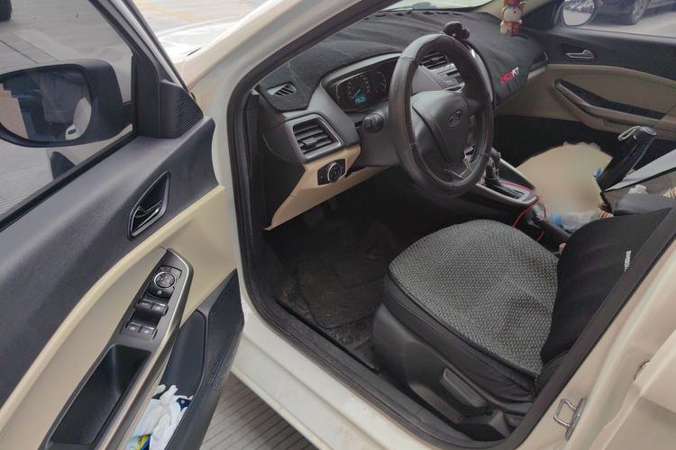 Used Ford Escort 2015 1.5L Automatic Comfort Edition Interior 3