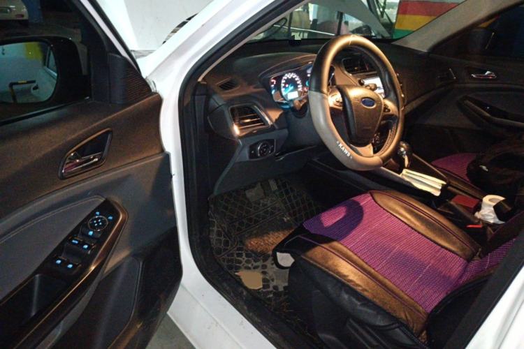 Used Ford Escort 2015 1.5L Automatic Fashion Model Interior 3