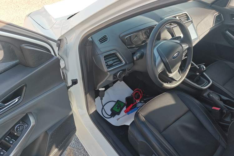 Used Ford Escort 2015 1.5L Manual Fashion Edition Interior 3