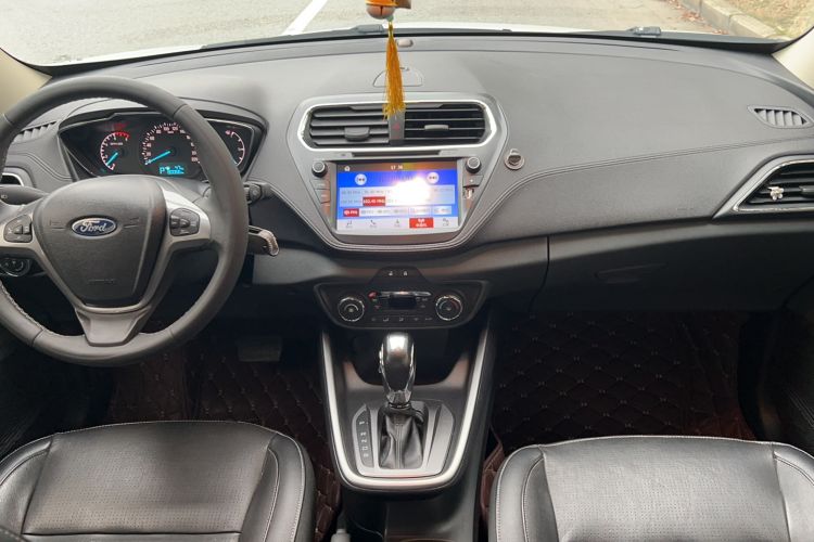 Used Ford Escort 2015 1.5L Automatic Fashion Model Interior 3