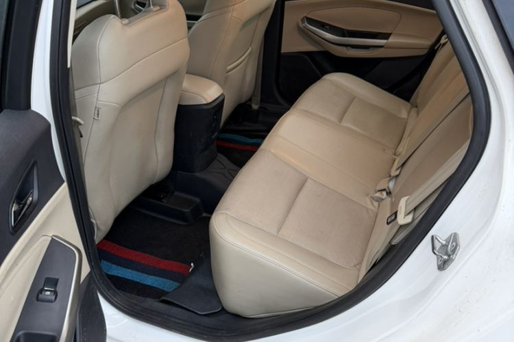 Used Ford Escort 2015 1.5L Manual Fashion Edition Interior 3