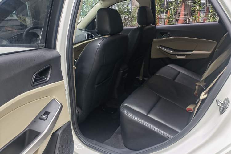 Used Ford Escort 2015 1.5L Automatic Comfort Edition Interior 3