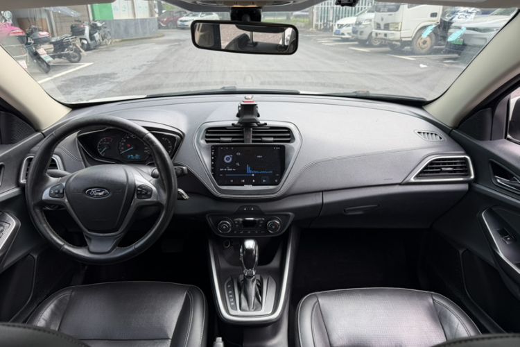 Used Ford Escort 2015 1.5L Automatic Fashion Model Interior 3
