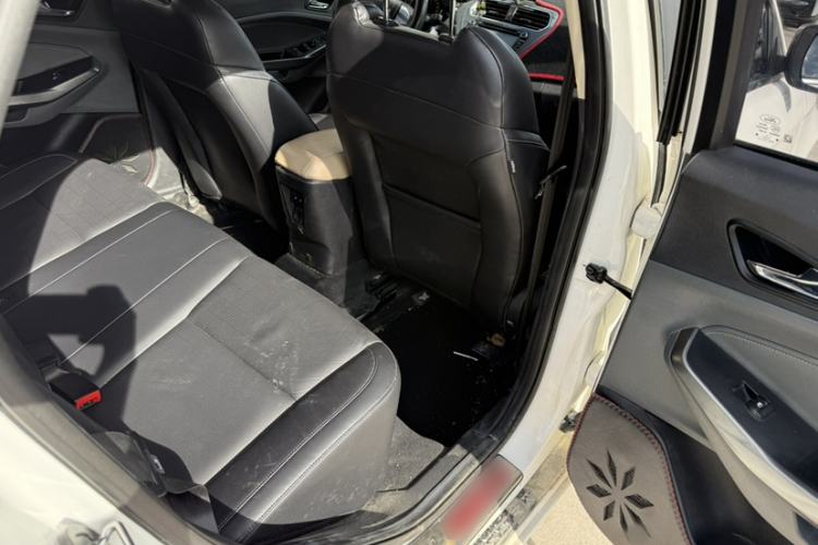 Used Ford Escort 2015 1.5L Manual Fashion Edition Interior 4