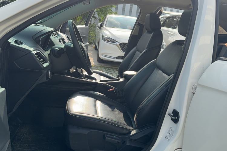 Used Ford Escort 2015 1.5L Automatic Fashion Model Interior 4