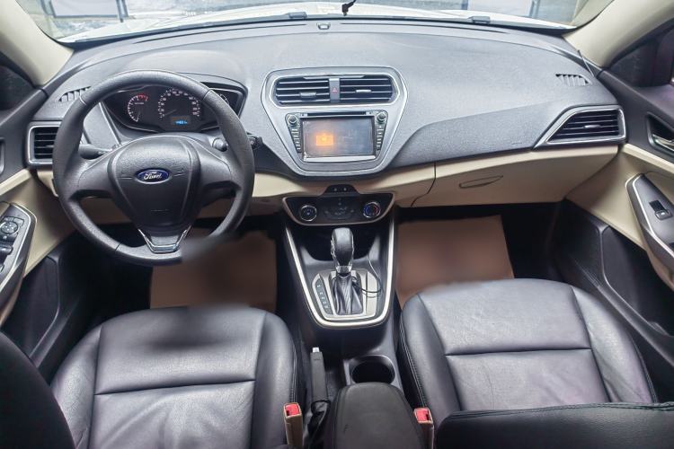 Used Ford Escort 2015 1.5L Automatic Comfort Edition Interior 4