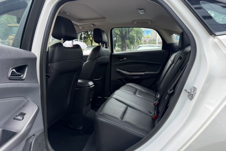 Used Ford Escort 2015 1.5L Automatic Fashion Model Interior 4