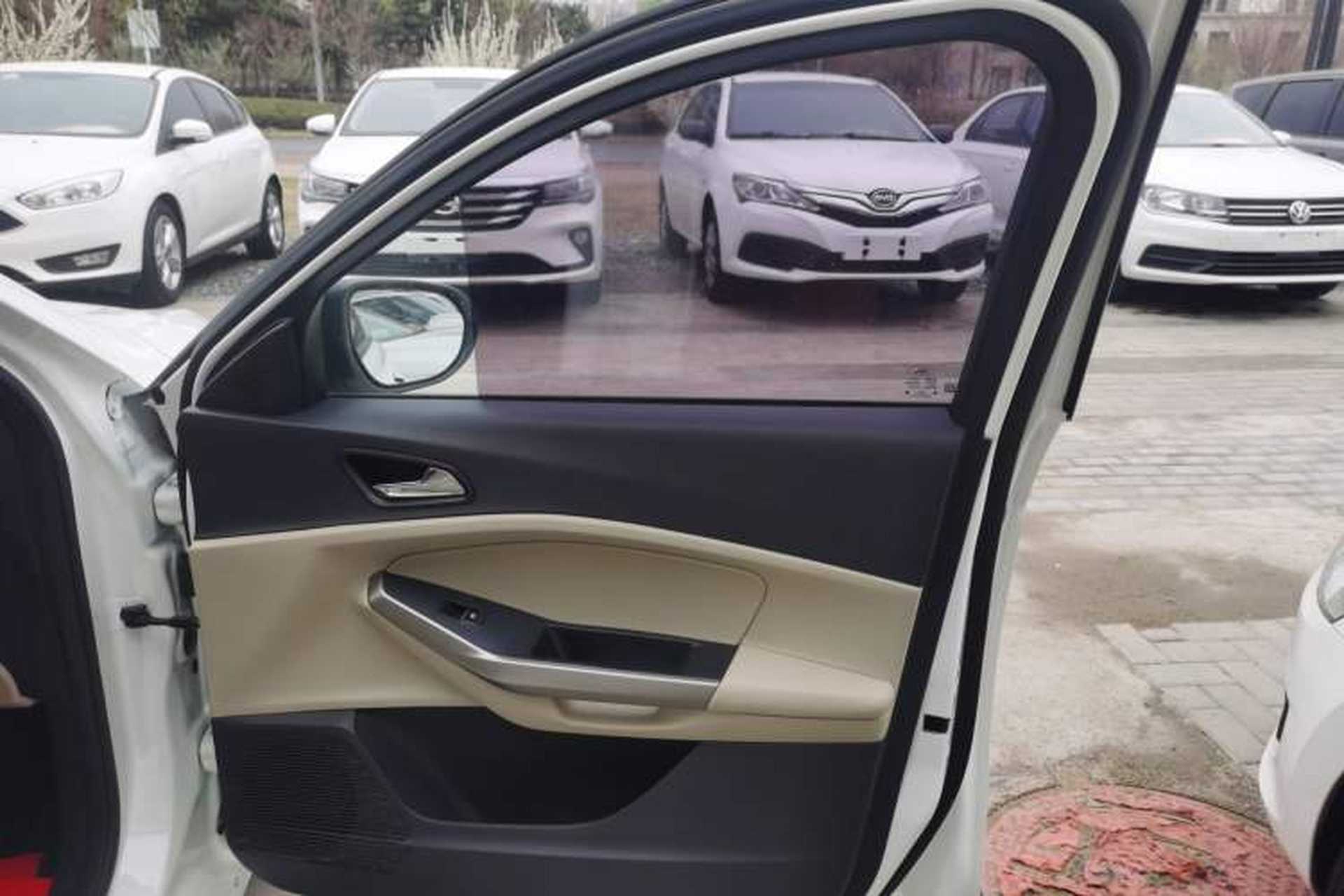 Used Ford Escort 2015 1.5L Manual Comfort Model Interior 5