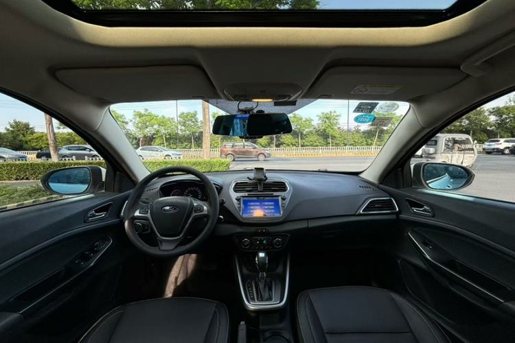 Used Ford Escort 2015 1.5L Automatic Fashion Model Interior 5