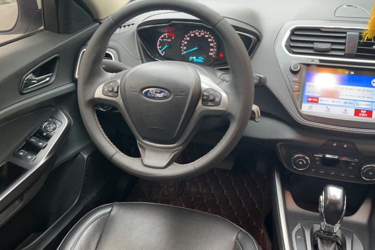 Used Ford Escort 2015 1.5L Automatic Fashion Model Interior 5