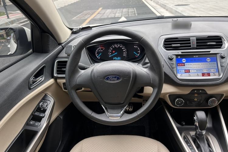 Used Ford Escort 2015 1.5L Automatic Comfort Edition Interior 5