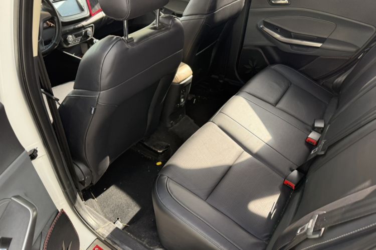 Used Ford Escort 2015 1.5L Manual Fashion Edition Interior 6