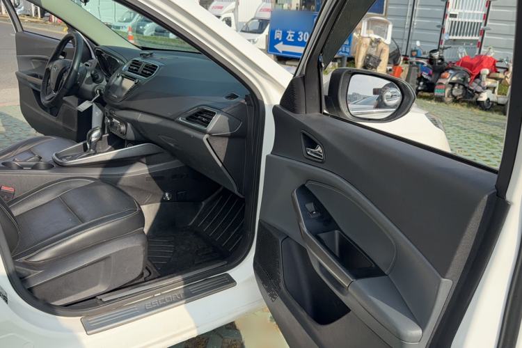 Used Ford Escort 2015 1.5L Automatic Fashion Model Interior 6