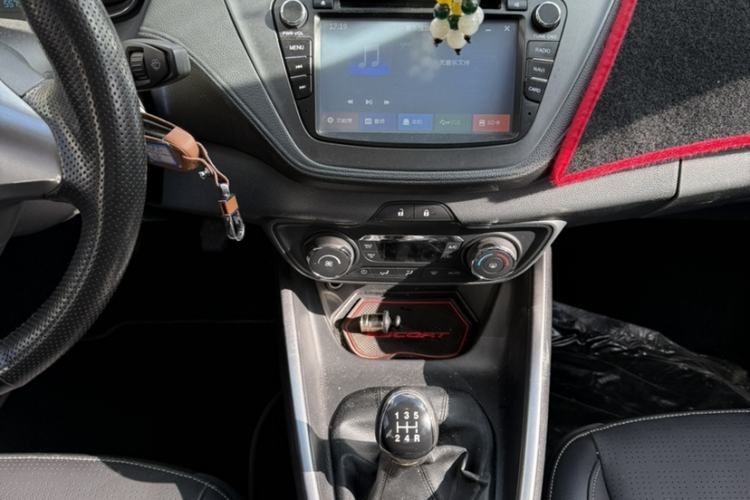 Used Ford Escort 2015 1.5L Manual Fashion Edition Interior 9