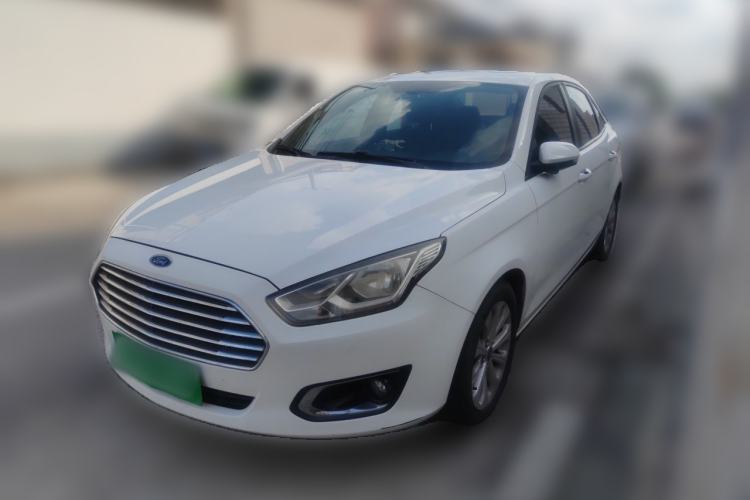 Gebrauchter Ford Escort 2015 1.5L Automatic Fashion Model Guazi used car, China used car export, Used car for sale, Used  cars, Cheapest cars for sale