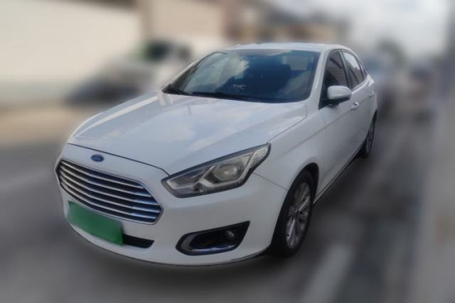 Ford Escort 2015 1.5L Automatic Fashion Model usado