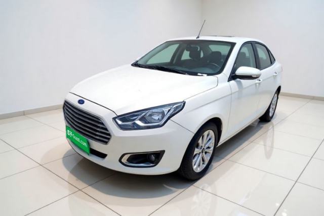 Ojetý Ford Escort 2015 1.5L Automatic Fashion Model
