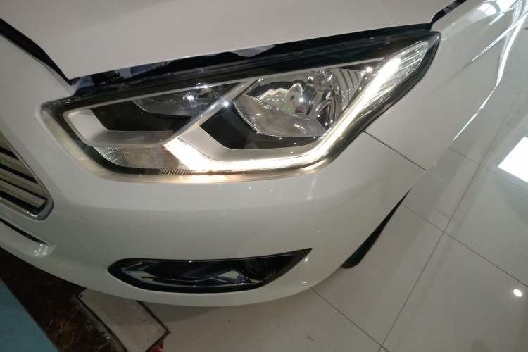 Used Ford Escort 2015 1.5L Automatic Fashion Model Left Front Headlight