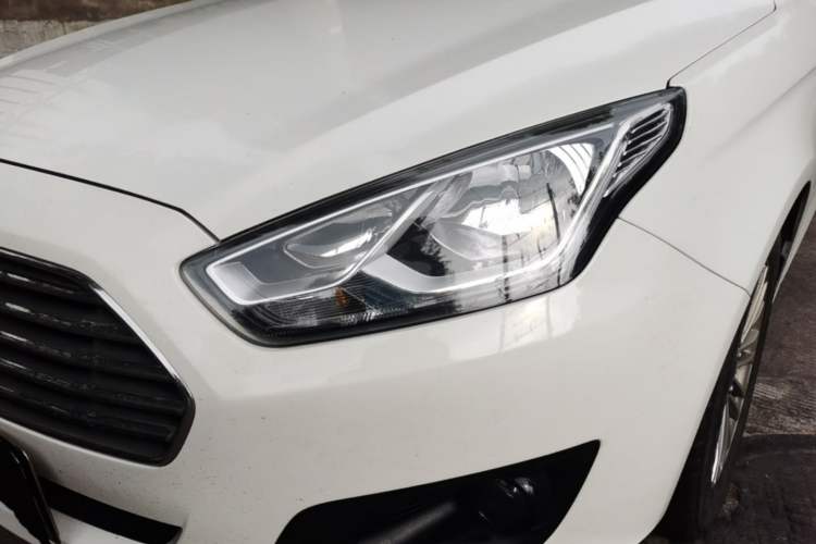 Used Ford Escort 2015 1.5L Manual Comfort Model Left Front Headlight