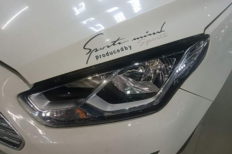 Used Ford Escort 2015 1.5L Automatic Fashion Model Left Front Headlight