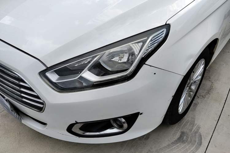 Used Ford Escort 2015 1.5L Manual Comfort Model Left Front Headlight