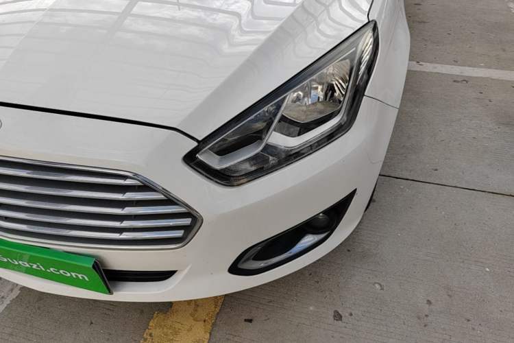 Used Ford Escort 2015 1.5L Automatic Fashion Model Left Front Headlight