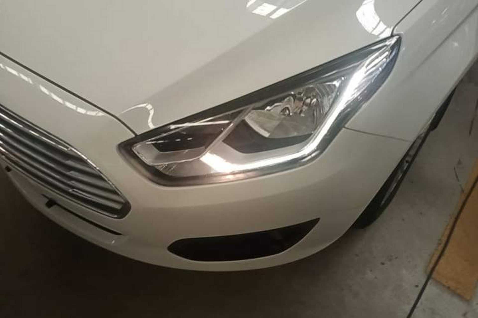 Used Ford Escort 2015 1.5L Automatic Comfort Edition Left Front Headlight