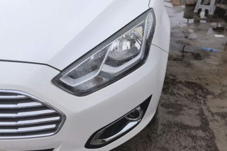 Used Ford Escort 2015 1.5L Manual Comfort Model Left Front Headlight