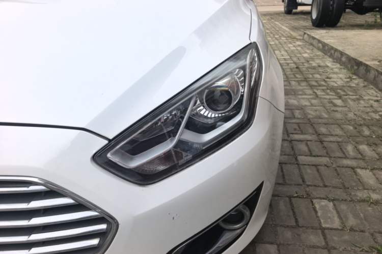 Used Ford Escort 2015 1.5L Automatic Comfort Edition Left Front Headlight
