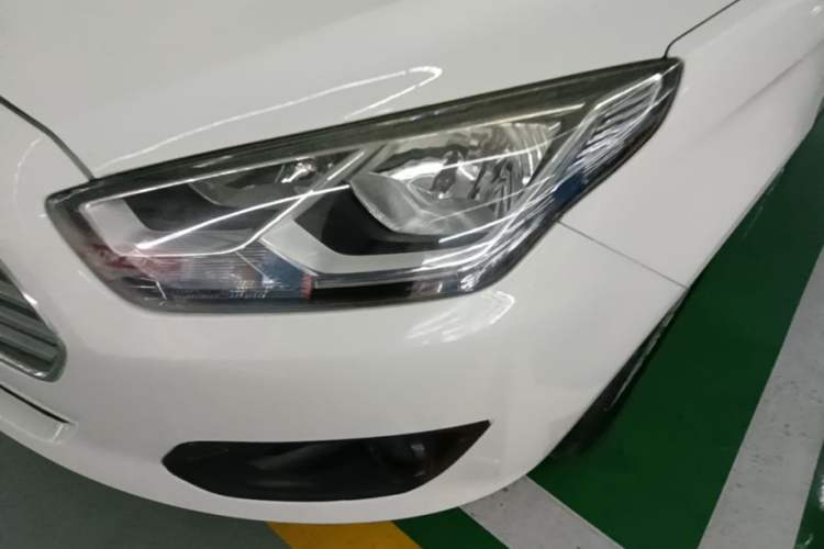 Used Ford Escort 2015 1.5L Manual Comfort Model Left Front Headlight