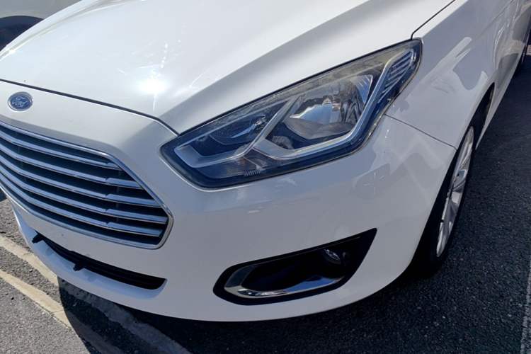 Used Ford Escort 2015 1.5L Automatic Fashion Model Left Front Headlight