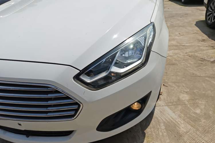 Used Ford Escort 2015 1.5L Manual Comfort Model Left Front Headlight
