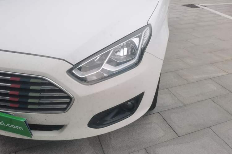 Used Ford Escort 2015 1.5L Automatic Comfort Edition Left Front Headlight