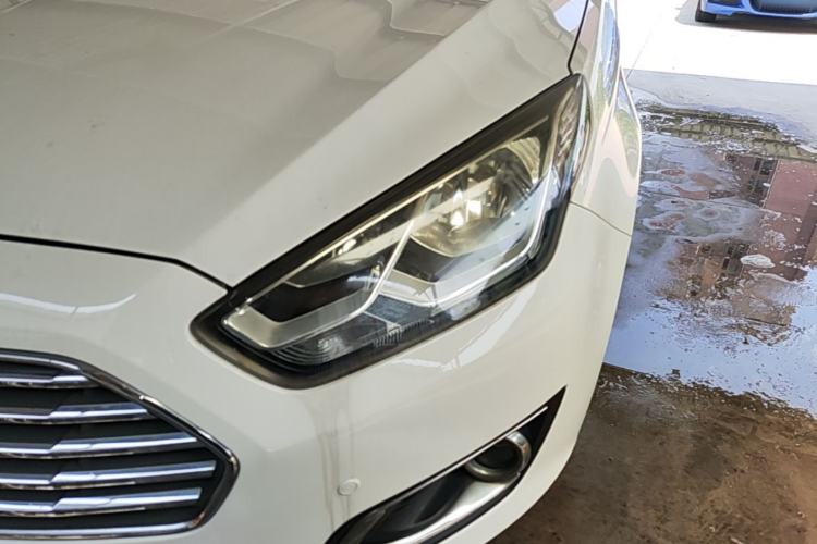 Used Ford Escort 2015 1.5L Automatic Comfort Edition Left Front Headlight