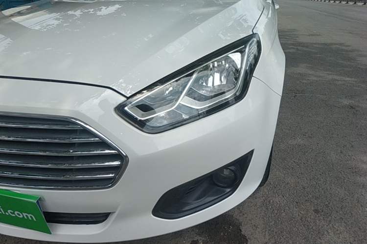 Used Ford Escort 2015 1.5L Automatic Comfort Edition Left Front Headlight