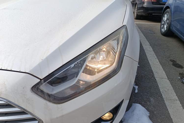 Used Ford Escort 2015 1.5L Automatic Fashion Model Left Front Headlight