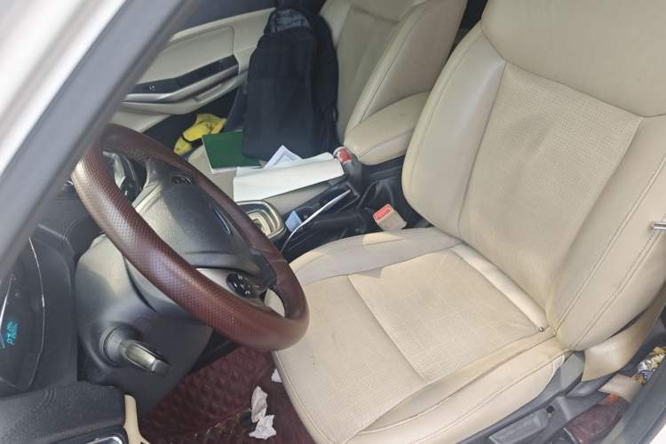 Used Ford Escort 2015 1.5L Automatic Fashion Model Left Front Seat