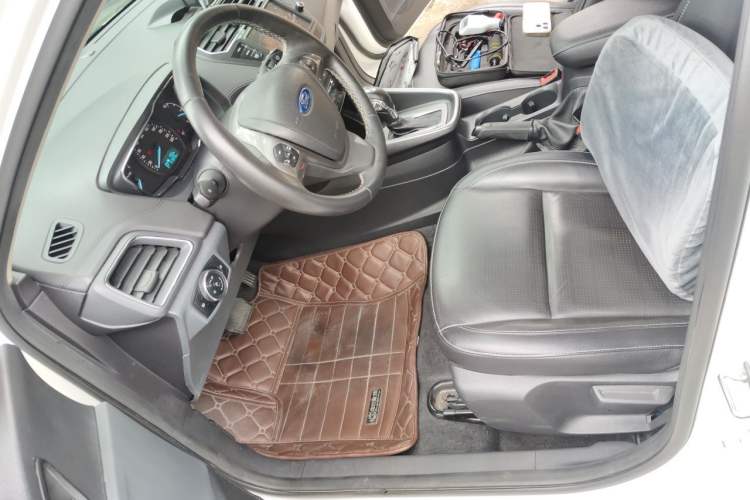 Used Ford Escort 2015 1.5L Automatic Fashion Model Left Front Seat