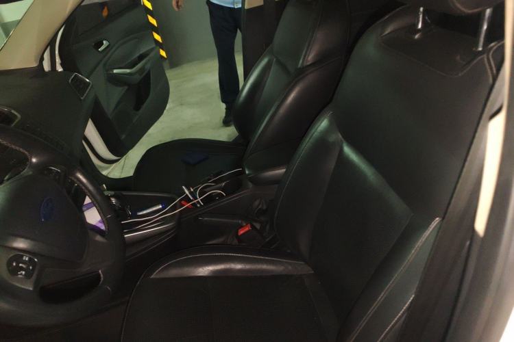 Used Ford Escort 2015 1.5L Automatic Fashion Model Left Front Seat