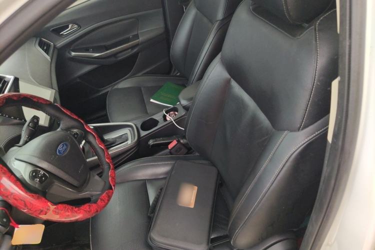 Used Ford Escort 2015 1.5L Automatic Fashion Model Left Front Seat
