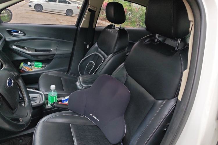 Used Ford Escort 2015 1.5L Automatic Fashion Model Left Front Seat
