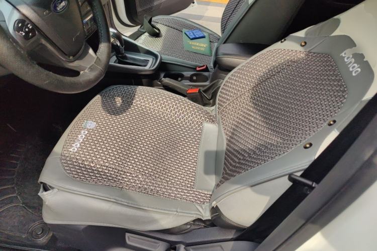 Used Ford Escort 2015 1.5L Automatic Fashion Model Left Front Seat