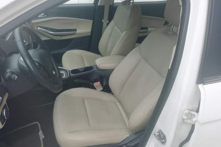 Used Ford Escort 2015 1.5L Automatic Fashion Model Left Front Seat