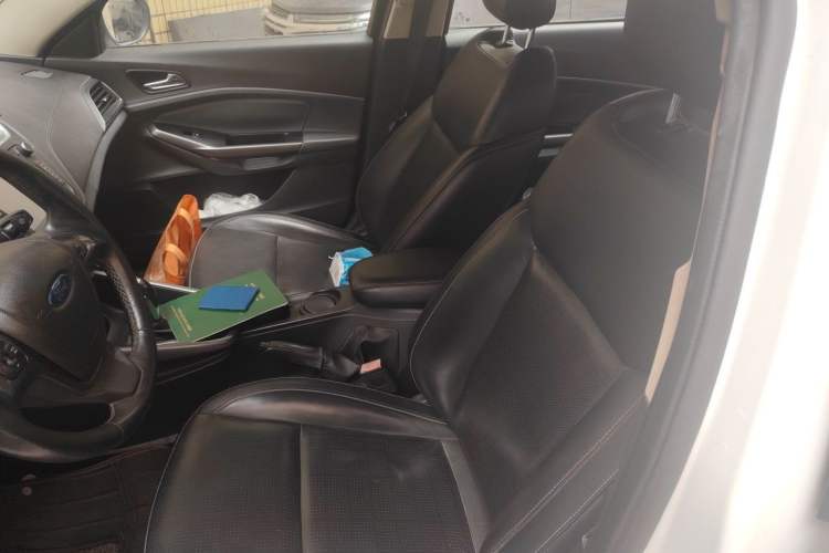 Used Ford Escort 2015 1.5L Automatic Fashion Model Left Front Seat