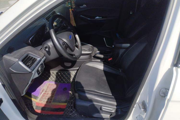 Used Ford Escort 2015 1.5L Automatic Fashion Model Left Front Seat
