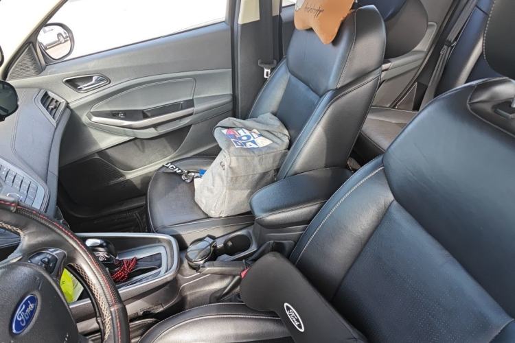 Used Ford Escort 2015 1.5L Automatic Fashion Model Left Front Seat