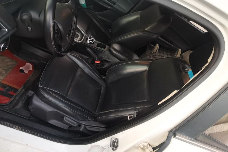 Used Ford Escort 2015 1.5L Automatic Fashion Model Left Front Seat