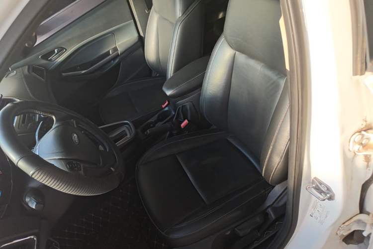 Used Ford Escort 2015 1.5L Automatic Fashion Model Left Front Seat