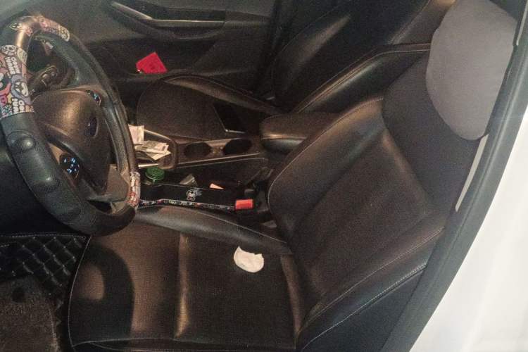 Used Ford Escort 2015 1.5L Automatic Fashion Model Left Front Seat